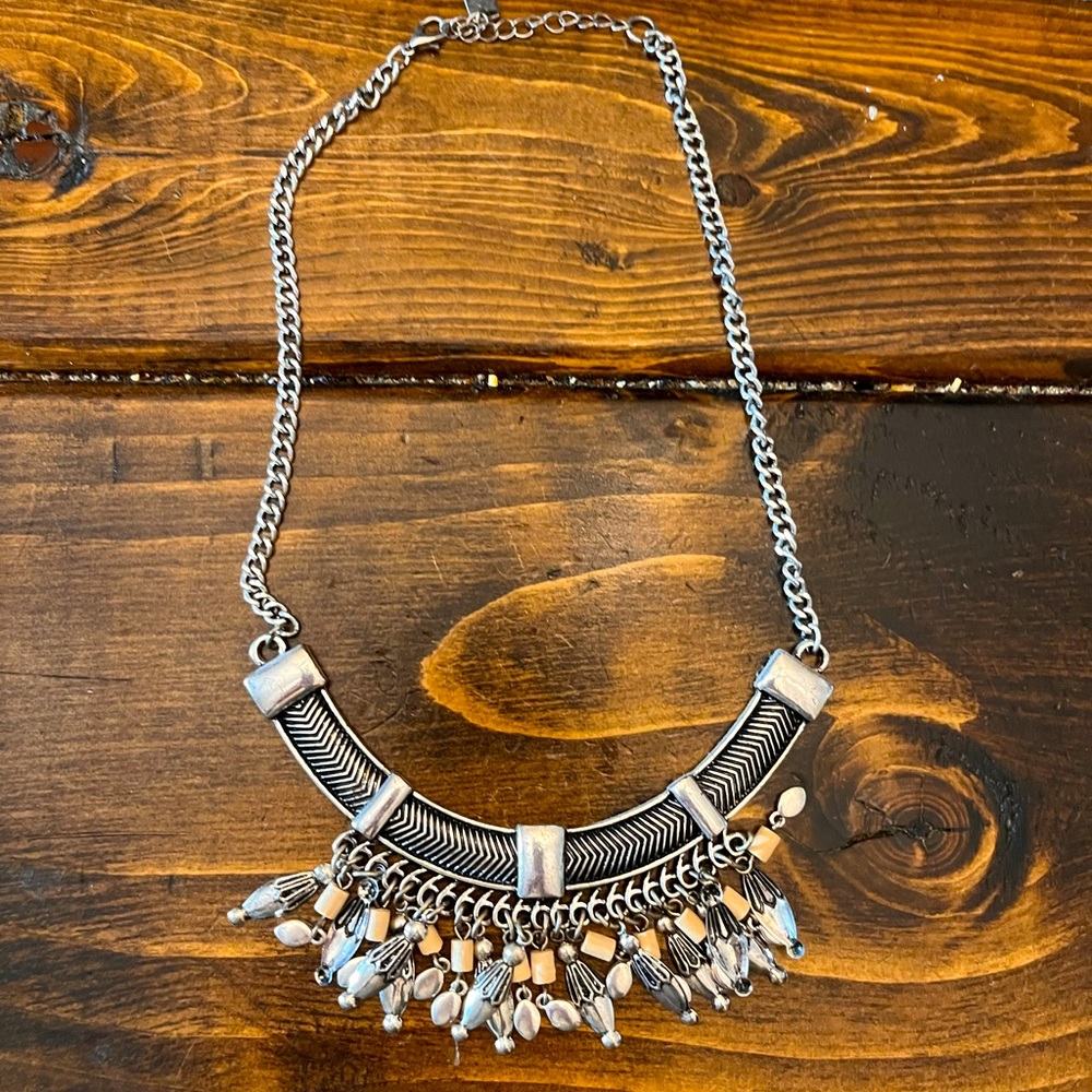 Womens collar necklace